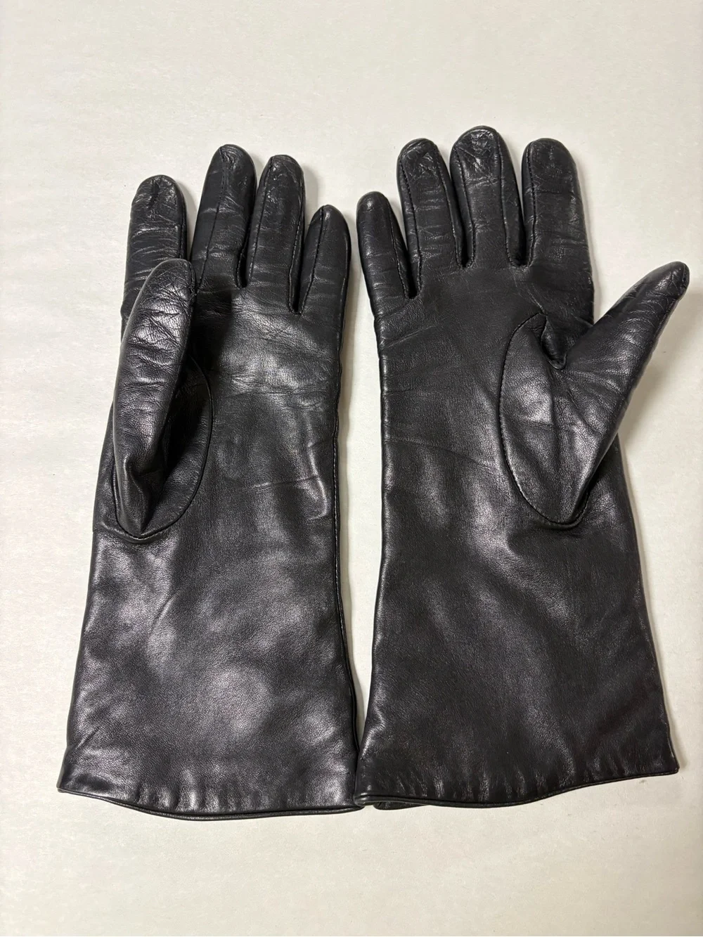 Nordstrom Womens Black Leather Cashmere Lined Wrist Gloves Size 8